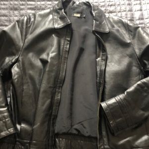 Cool slim fitting “Large” Pegabo leather jacket